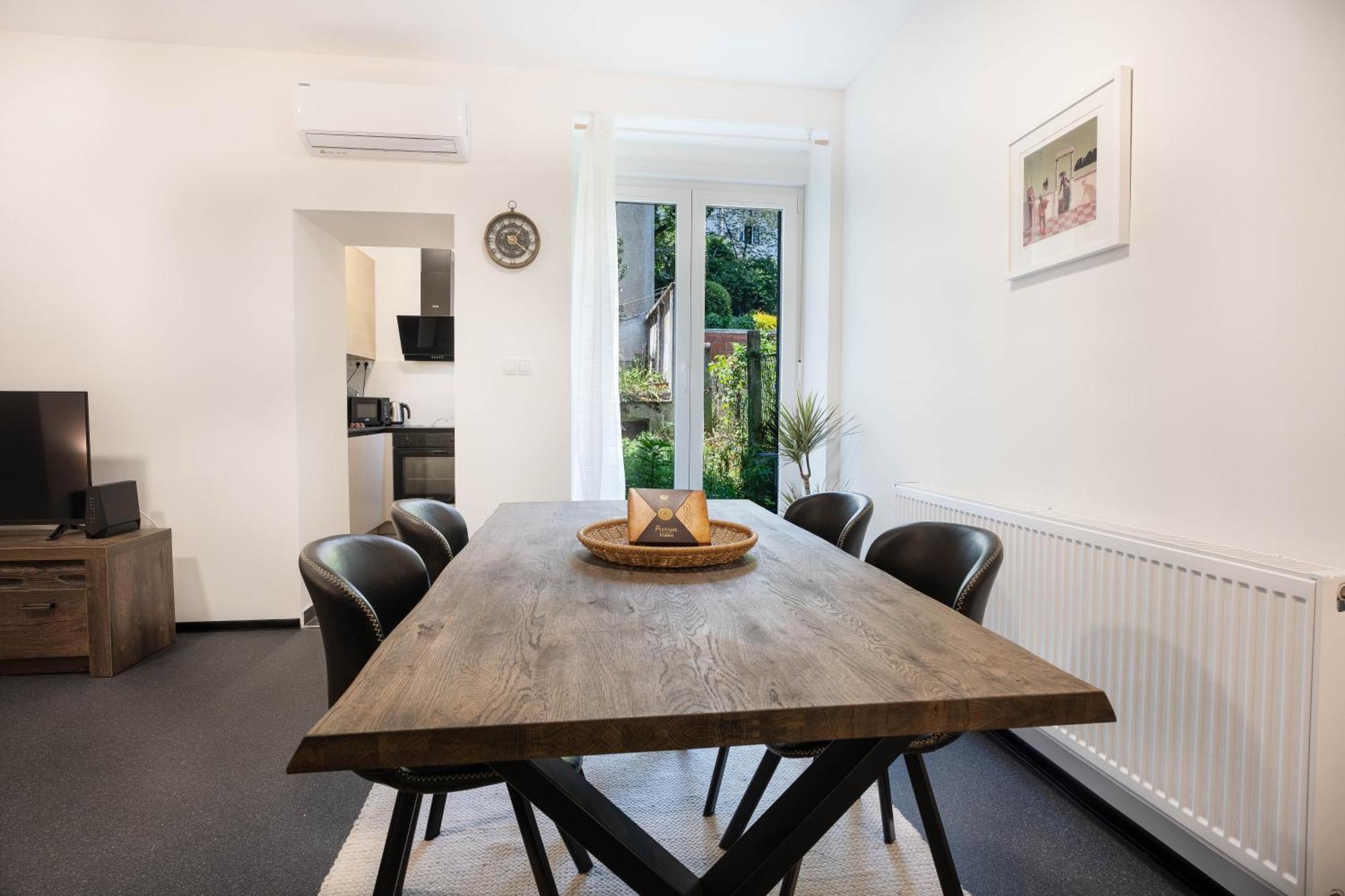 Legenda Apartment